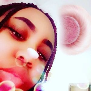 Meet your Posher, Jasmine